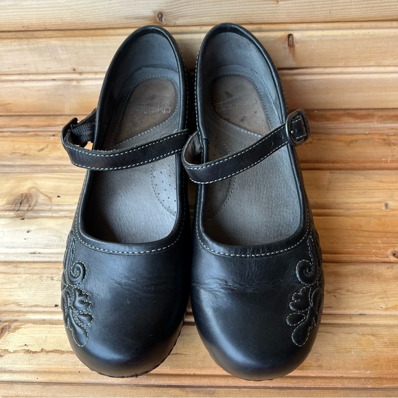 DANSKO Savanna Embossed Brown Leather
Mary Jane Clogs Sz 7 - Picture 3 of 13